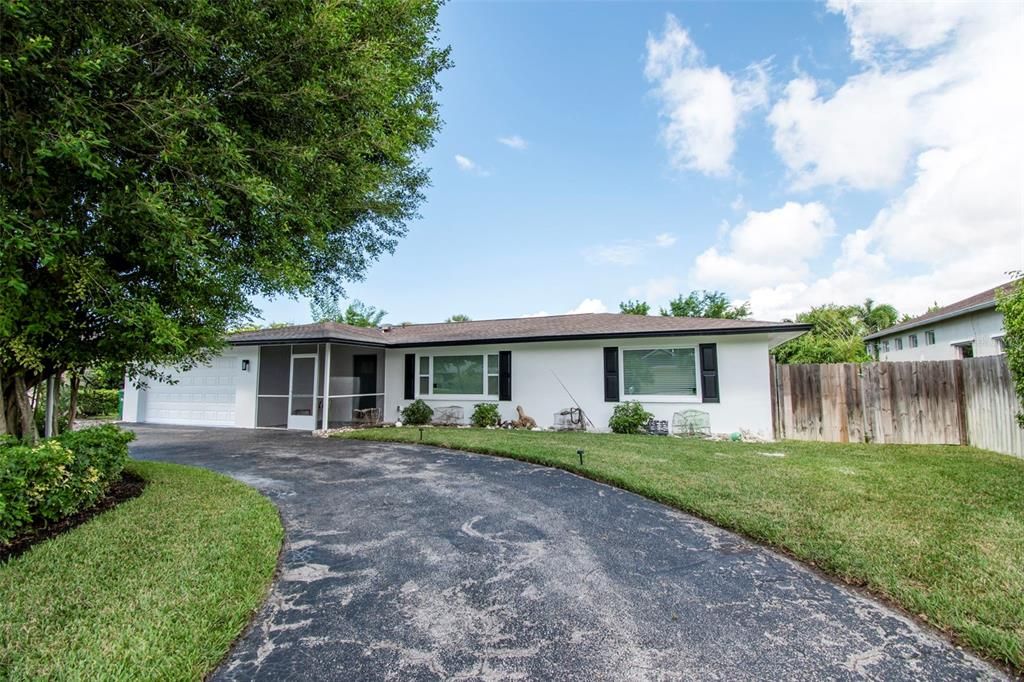 En Venta: $674,900 (3 camas, 2 baños, 1647 Pies cuadrados)