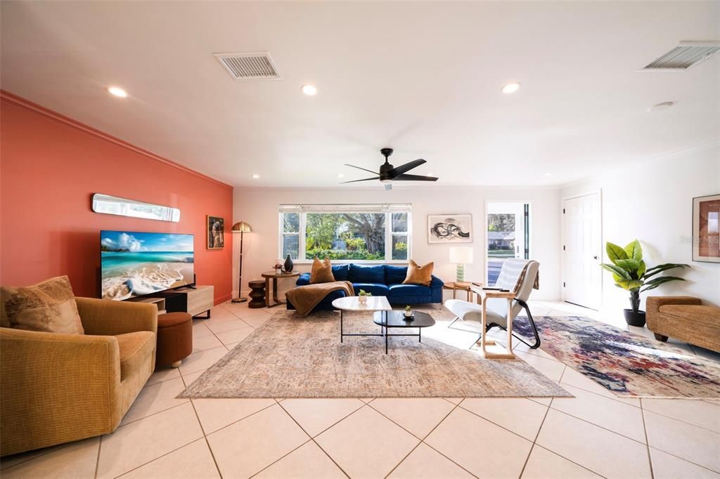 En Venta: $674,900 (3 camas, 2 baños, 1647 Pies cuadrados)