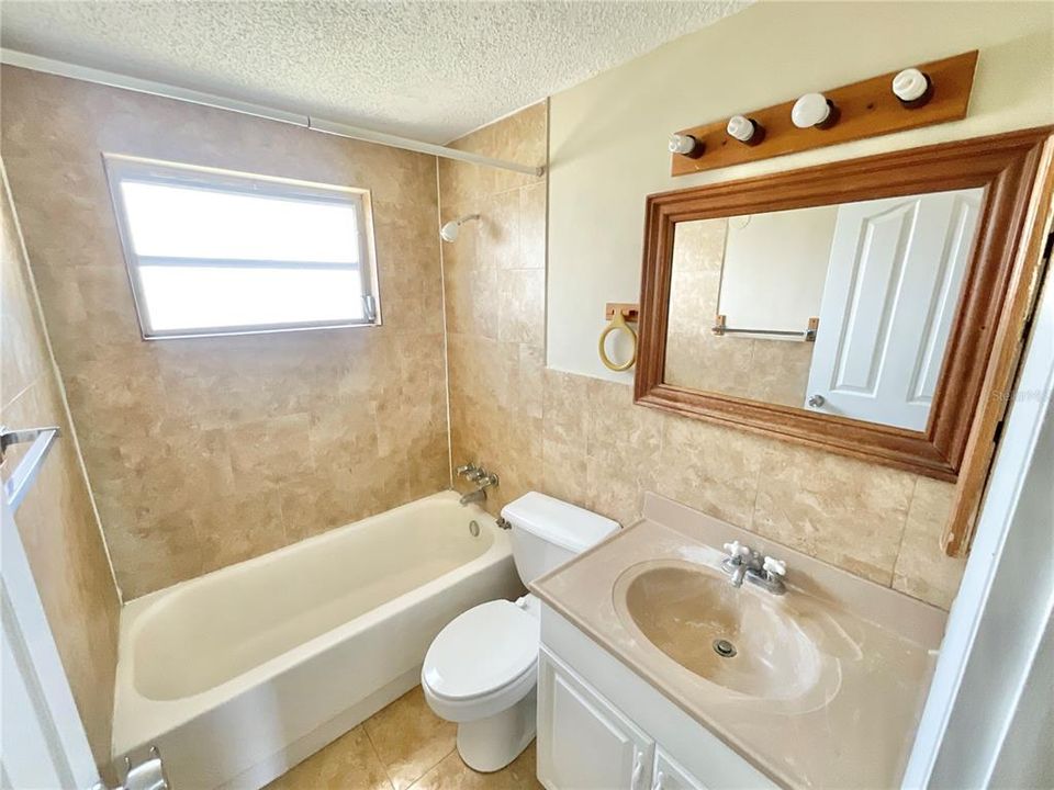 В аренду: $1,475 (2 спален, 1 ванн, 816 Квадратных фут)