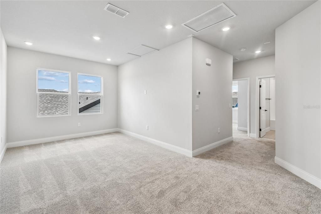 For Sale: $549,990 (4 beds, 2 baths, 2251 Square Feet)