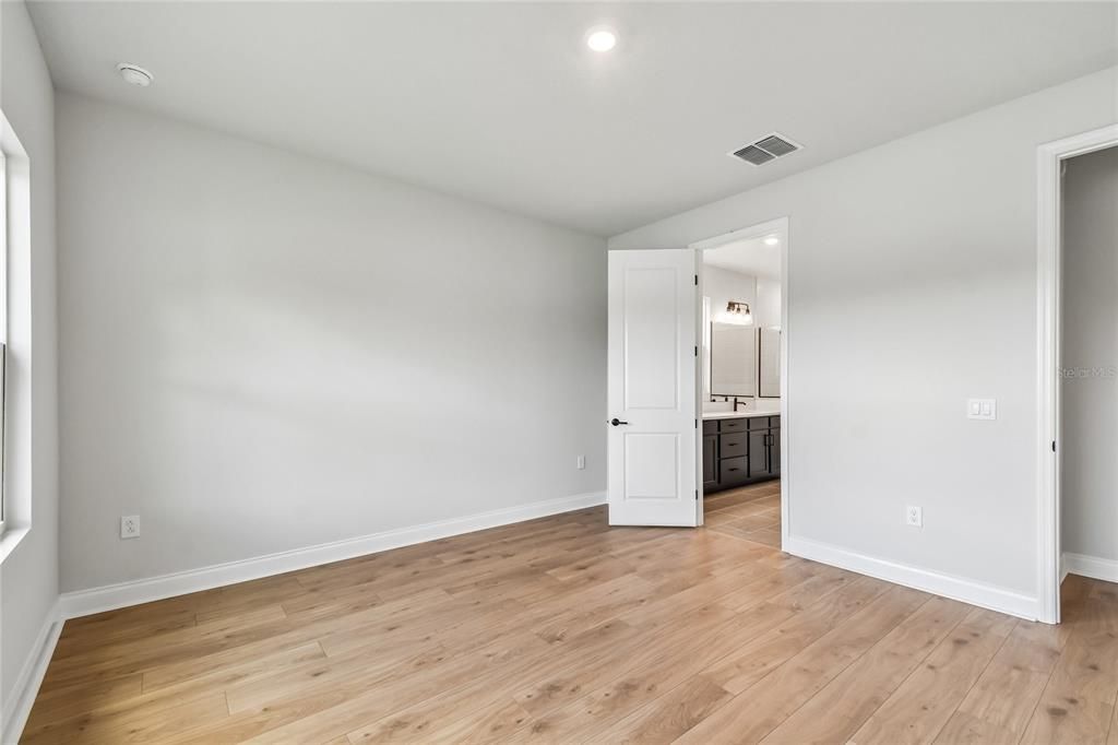 For Sale: $549,990 (4 beds, 2 baths, 2251 Square Feet)