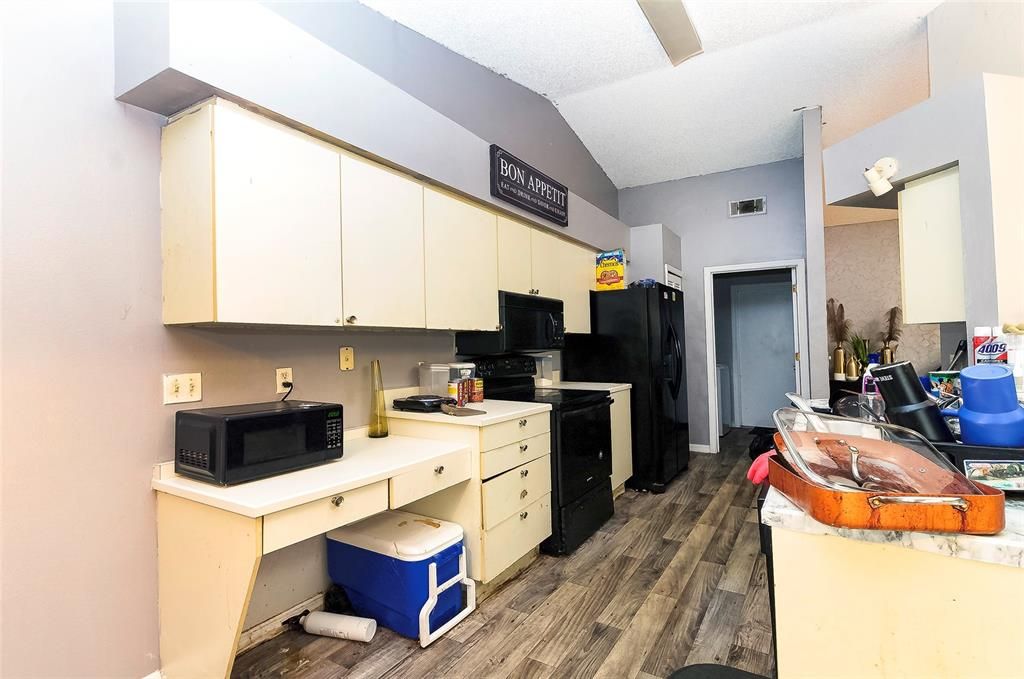 En Venta: $235,000 (3 camas, 2 baños, 1559 Pies cuadrados)