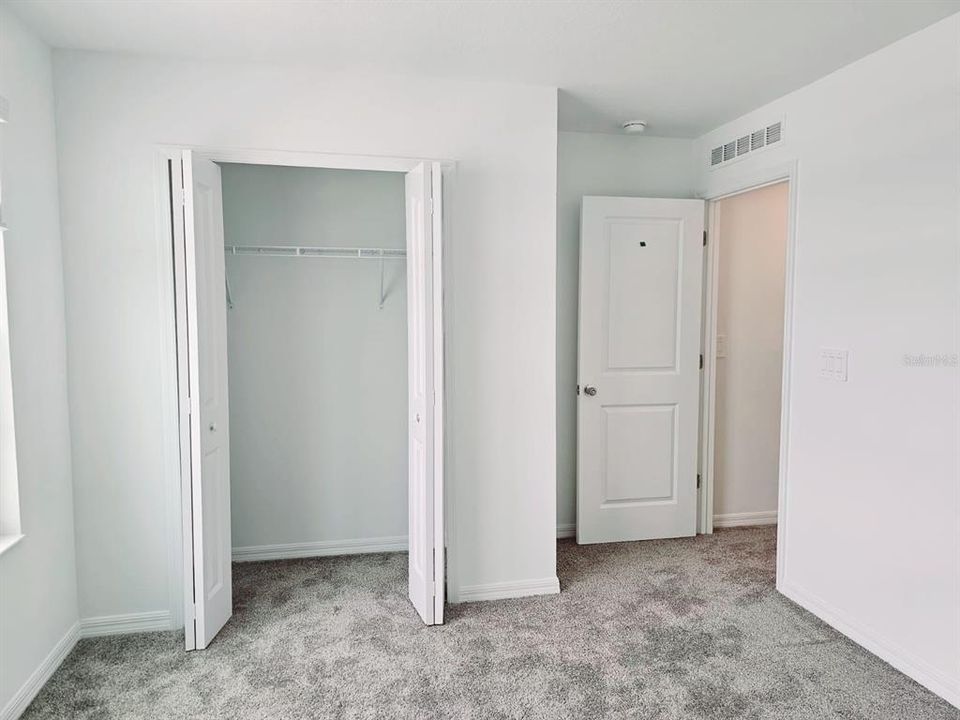 На продажу: $320,000 (5 спален, 2 ванн, 2254 Квадратных фут)