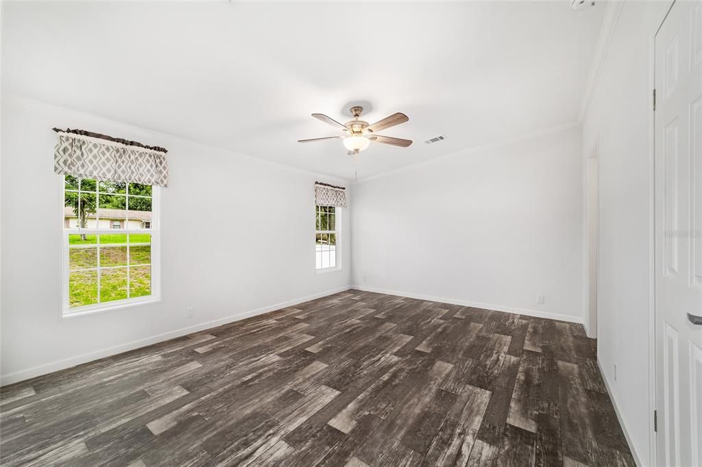 For Sale: $265,000 (4 beds, 2 baths, 1792 Square Feet)