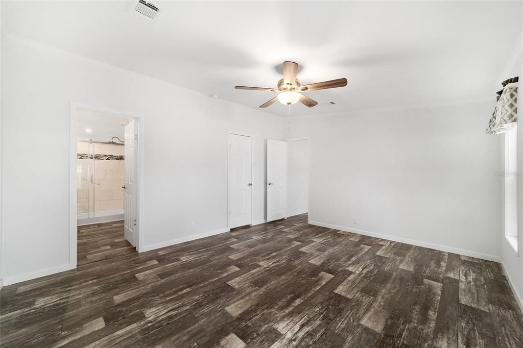 For Sale: $265,000 (4 beds, 2 baths, 1792 Square Feet)