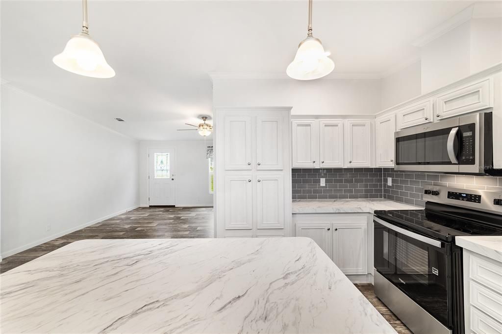 For Sale: $265,000 (4 beds, 2 baths, 1792 Square Feet)