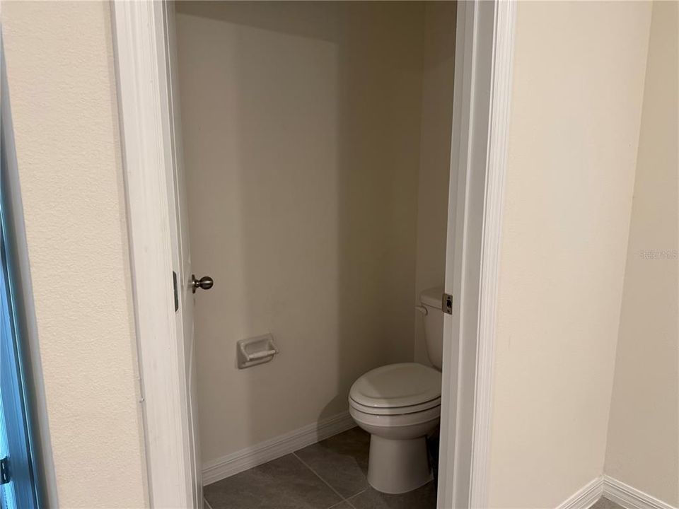 En Renta: $2,500 (4 camas, 2 baños, 2325 Pies cuadrados)