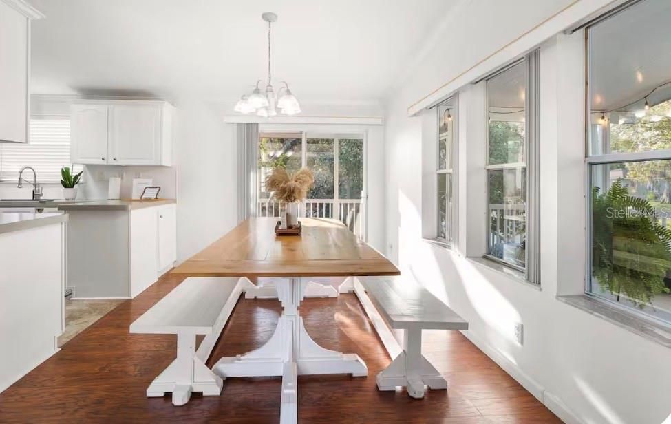 En Venta: $535,000 (3 camas, 2 baños, 1404 Pies cuadrados)