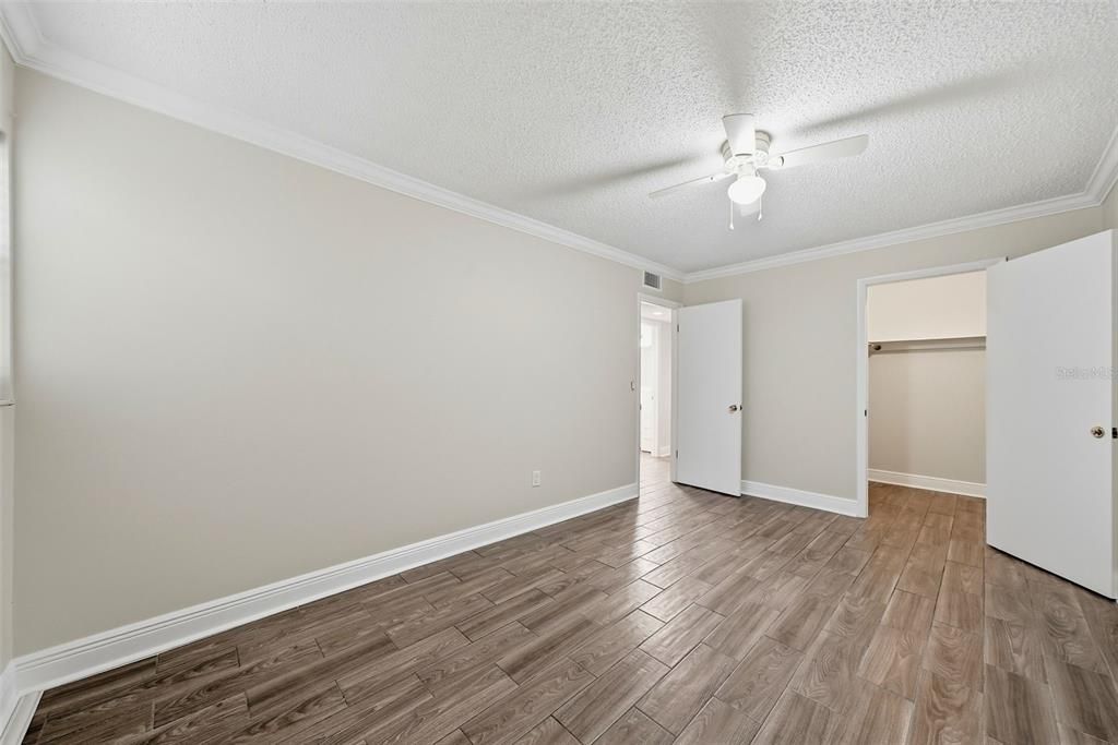 На продажу: $159,000 (2 спален, 1 ванн, 837 Квадратных фут)