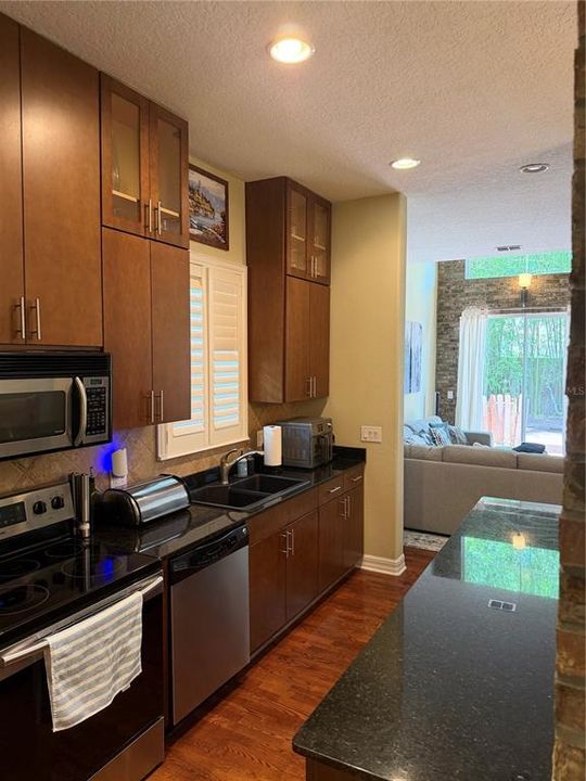 For Rent: $4,500 (2 beds, 2 baths, 2150 Square Feet)