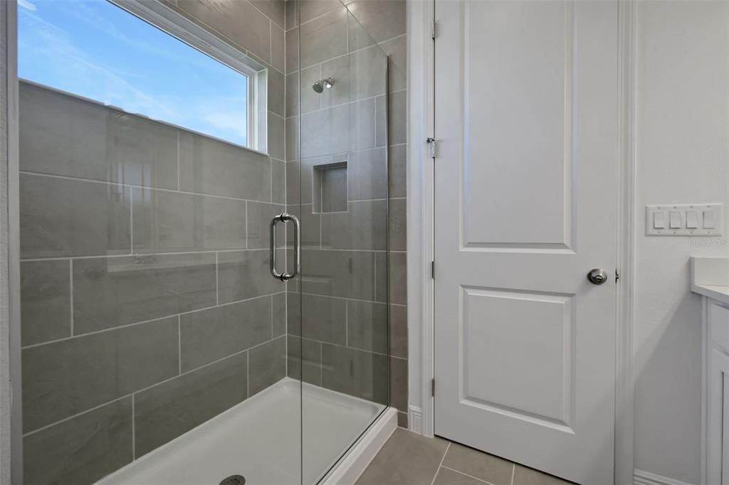 На продажу: $362,990 (3 спален, 2 ванн, 1764 Квадратных фут)