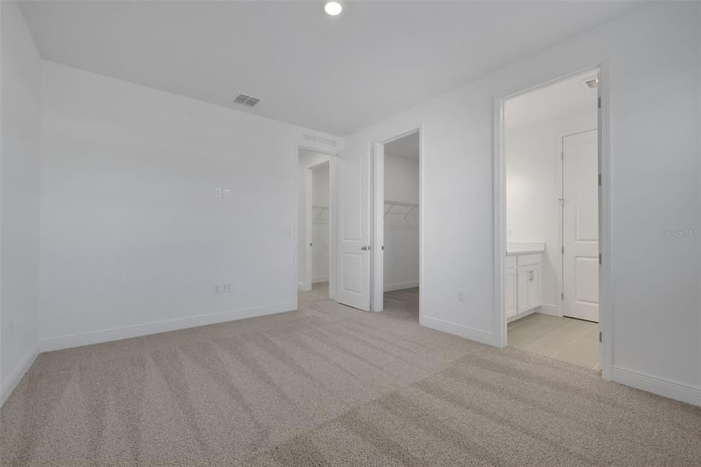 На продажу: $362,990 (3 спален, 2 ванн, 1764 Квадратных фут)