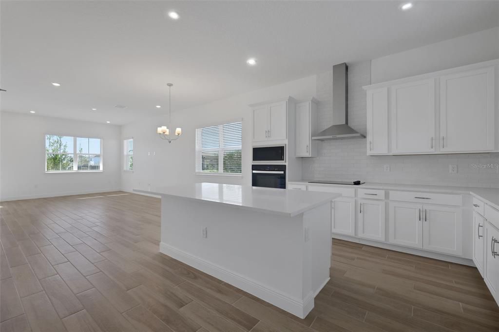 На продажу: $362,990 (3 спален, 2 ванн, 1764 Квадратных фут)