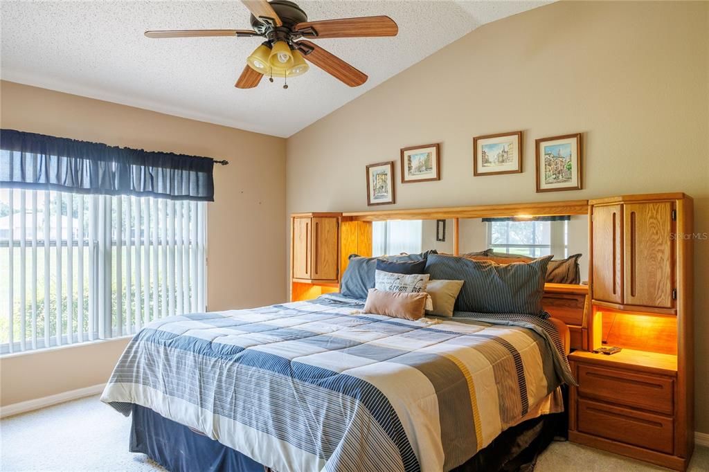Activo con contrato: $249,900 (2 camas, 2 baños, 1662 Pies cuadrados)