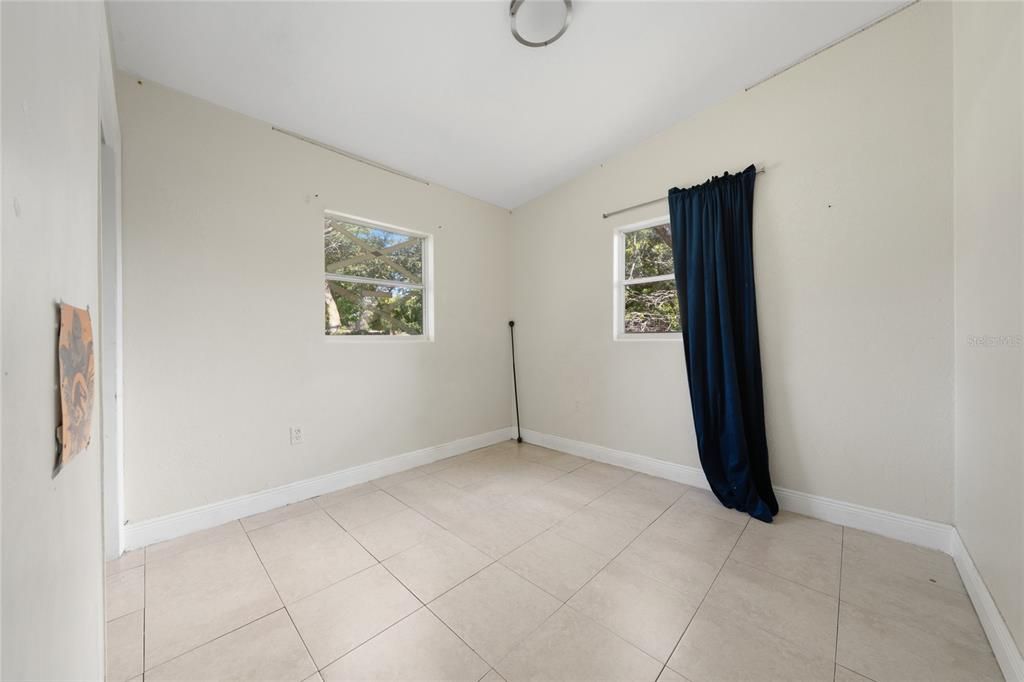 For Sale: $243,000 (3 beds, 1 baths, 1268 Square Feet)