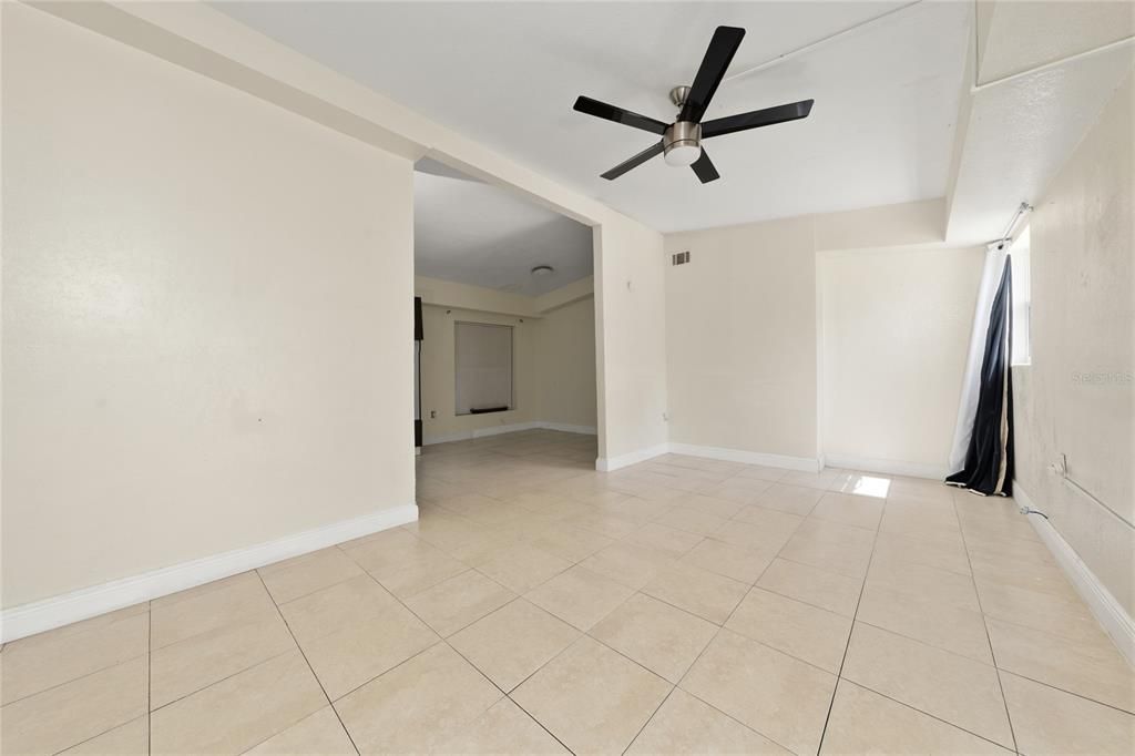 For Sale: $243,000 (3 beds, 1 baths, 1268 Square Feet)