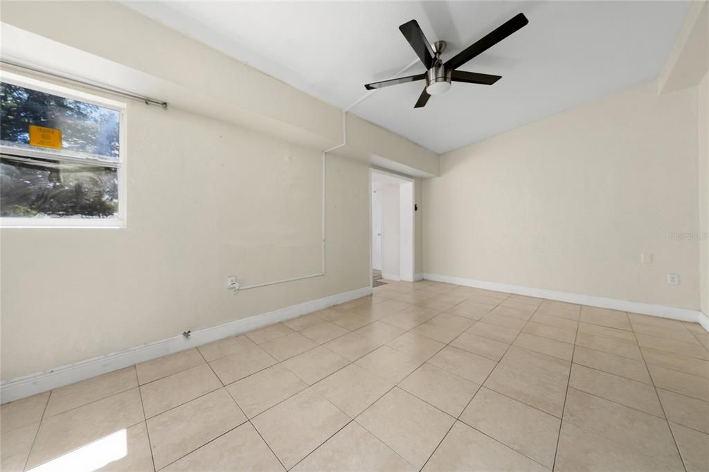 For Sale: $243,000 (3 beds, 1 baths, 1268 Square Feet)