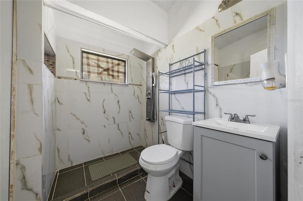For Sale: $243,000 (3 beds, 1 baths, 1268 Square Feet)