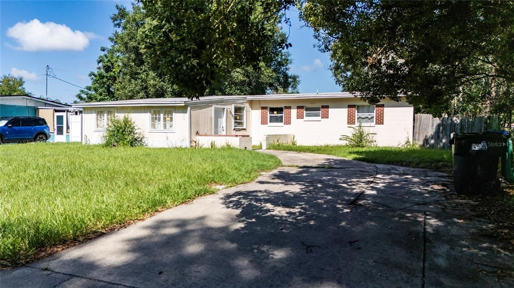 For Sale: $243,000 (3 beds, 1 baths, 1268 Square Feet)