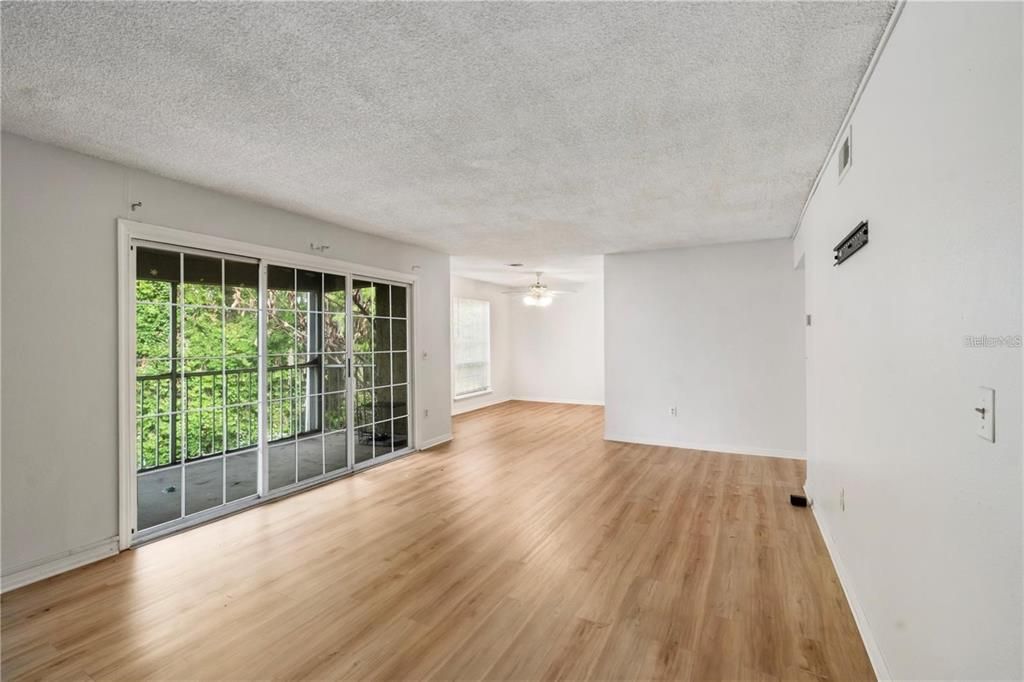 En Venta: $140,000 (2 camas, 2 baños, 1165 Pies cuadrados)