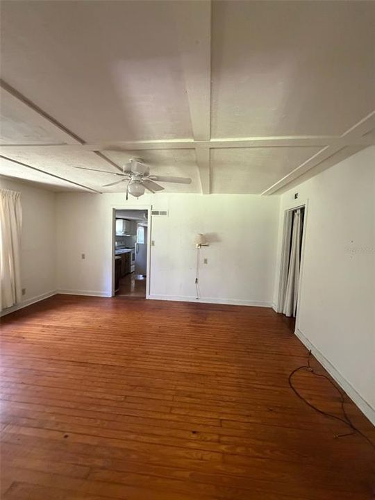 En Venta: $145,000 (2 camas, 1 baños, 988 Pies cuadrados)