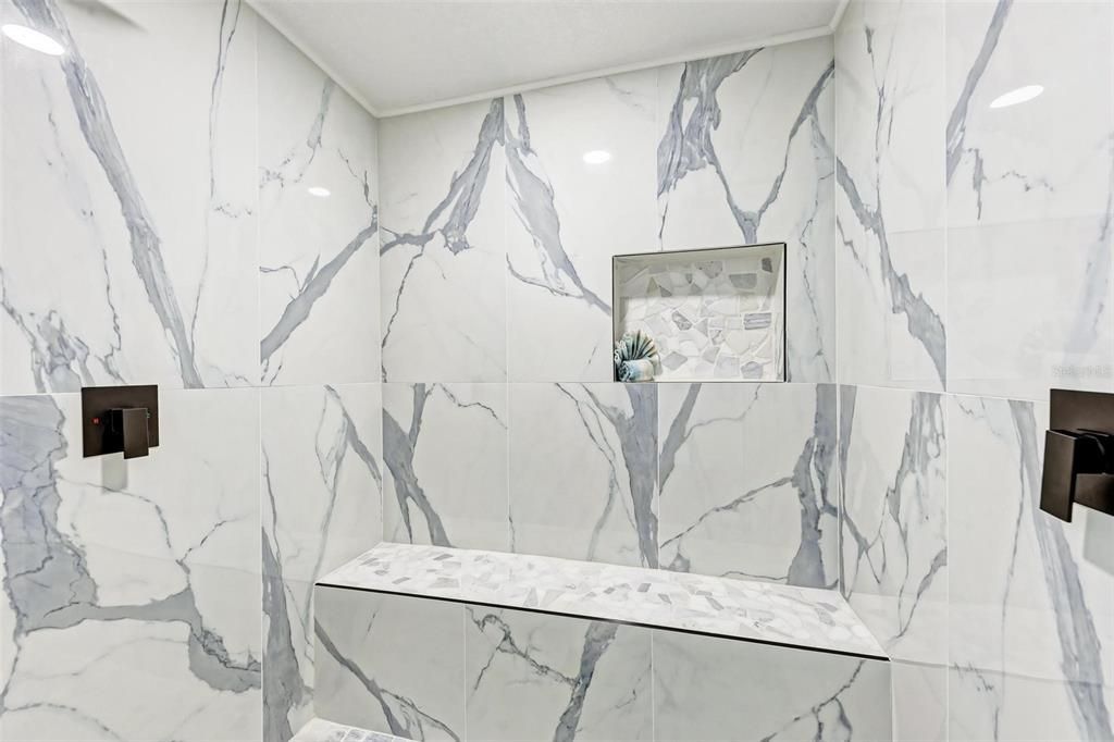 На продажу: $399,000 (3 спален, 2 ванн, 2304 Квадратных фут)