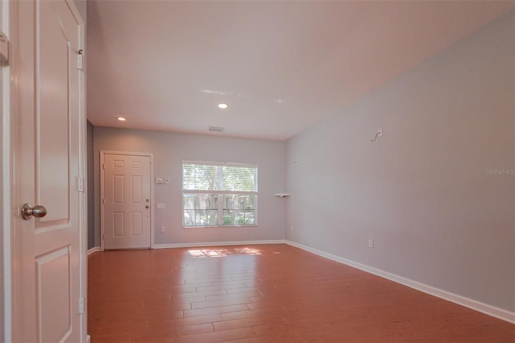 : $210,000 (2 beds, 2 baths, 1184 Square Feet)