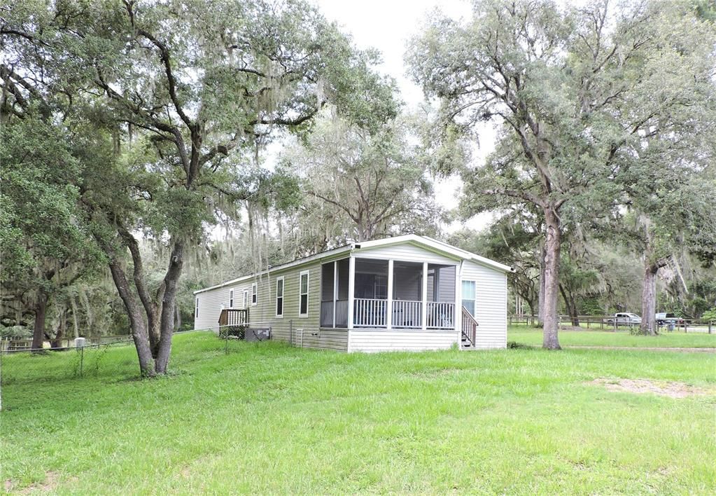 En Venta: $559,900 (2 camas, 2 baños, 1296 Pies cuadrados)