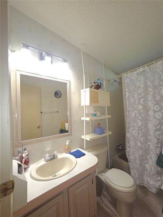 For Sale: $132,900 (2 beds, 2 baths, 1040 Square Feet)