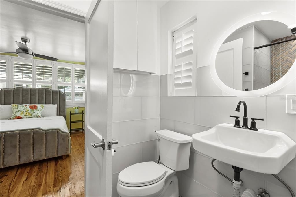 Activo con contrato: $1,049,000 (4 camas, 3 baños, 2634 Pies cuadrados)