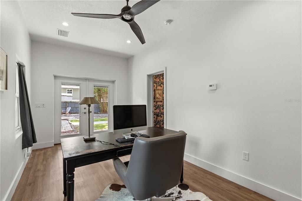 Activo con contrato: $1,049,000 (4 camas, 3 baños, 2634 Pies cuadrados)