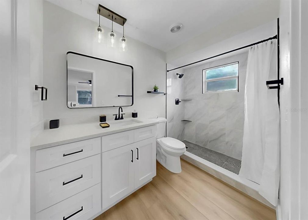 В аренду: $4,100 (3 спален, 2 ванн, 1480 Квадратных фут)