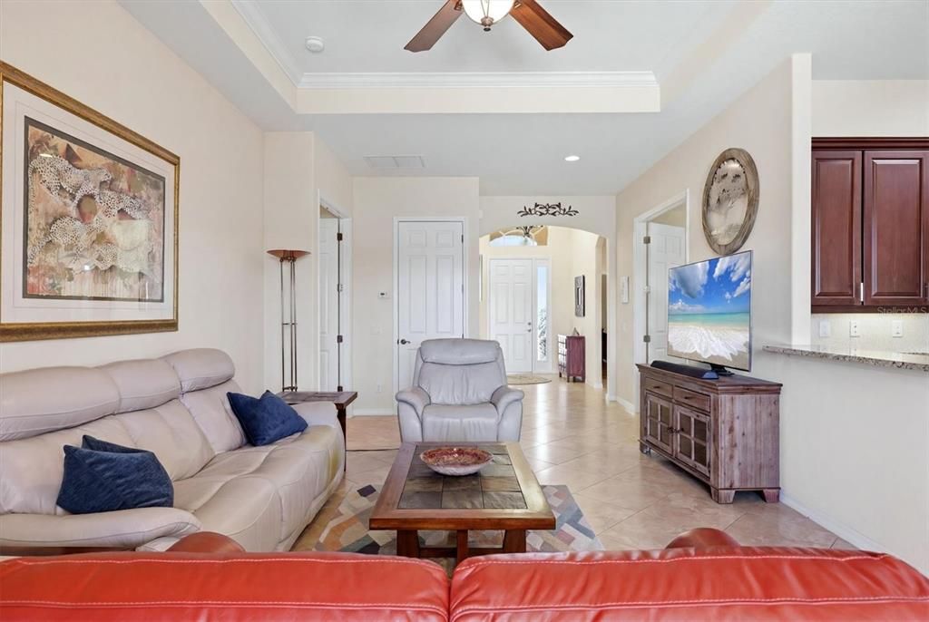 Activo con contrato: $429,900 (2 camas, 2 baños, 1674 Pies cuadrados)