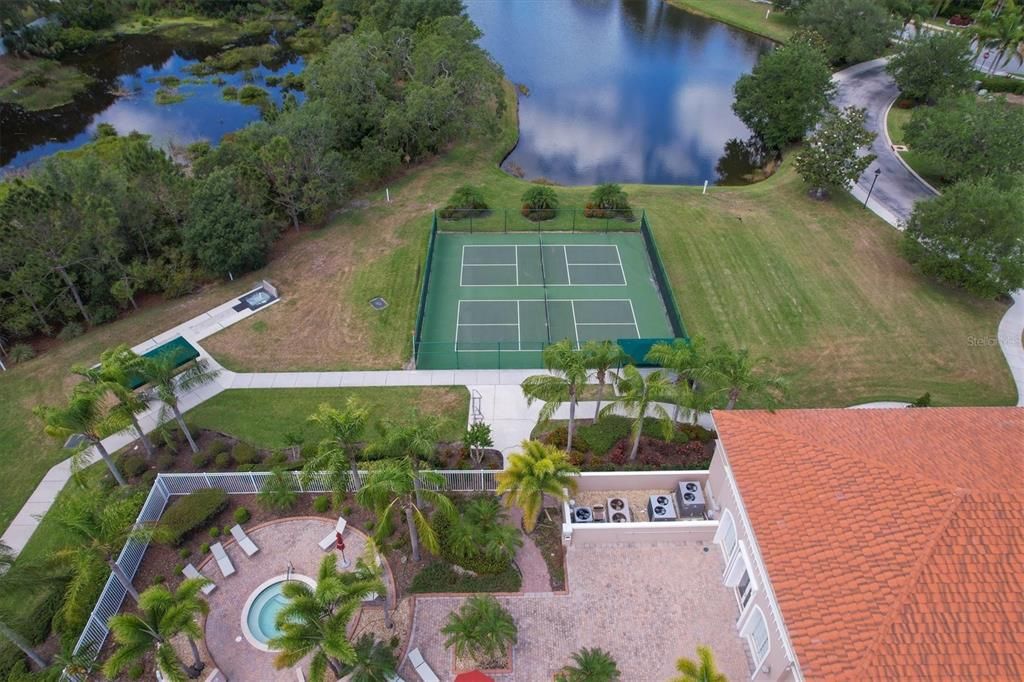 Activo con contrato: $429,900 (2 camas, 2 baños, 1674 Pies cuadrados)
