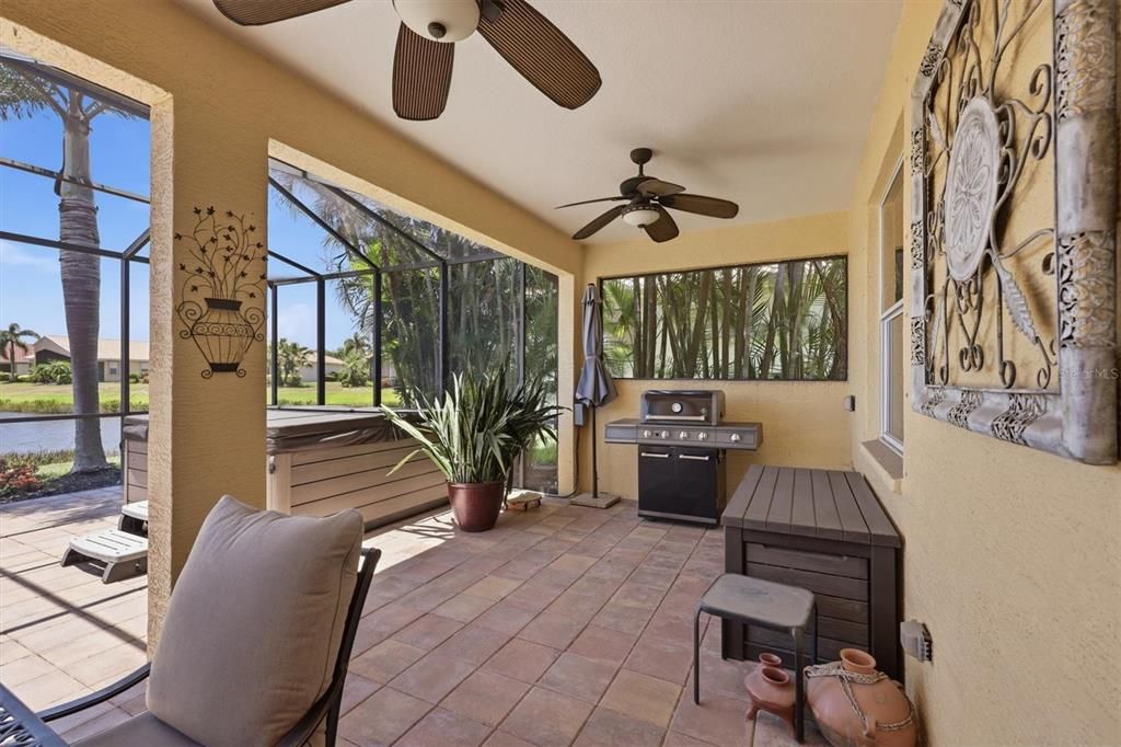 Activo con contrato: $429,900 (2 camas, 2 baños, 1674 Pies cuadrados)