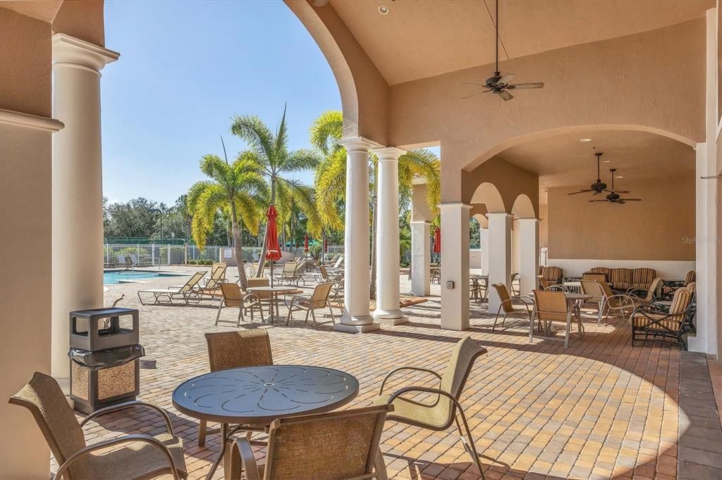 Activo con contrato: $429,900 (2 camas, 2 baños, 1674 Pies cuadrados)