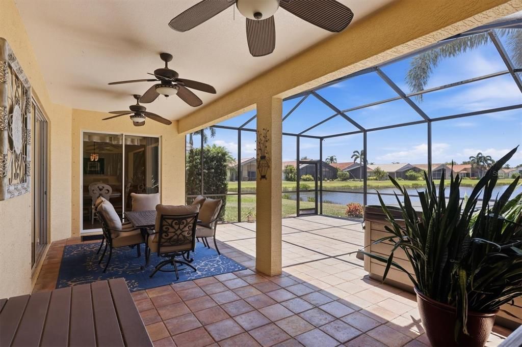 Activo con contrato: $429,900 (2 camas, 2 baños, 1674 Pies cuadrados)