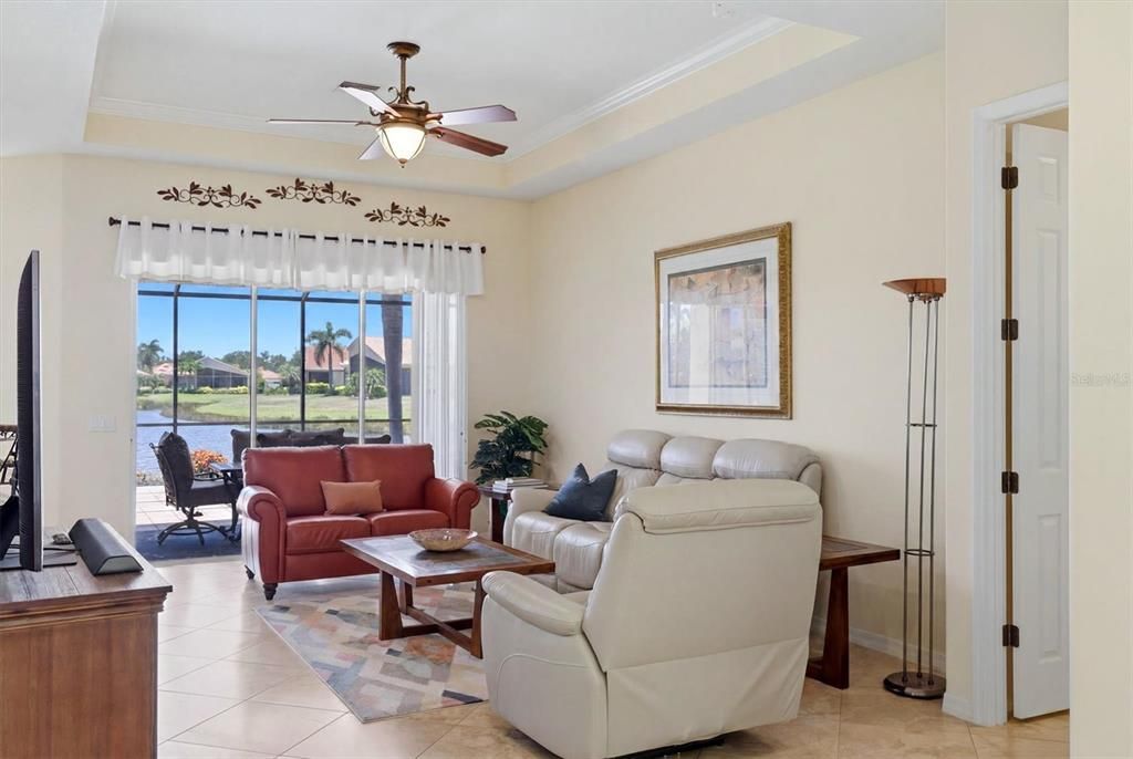 Activo con contrato: $429,900 (2 camas, 2 baños, 1674 Pies cuadrados)