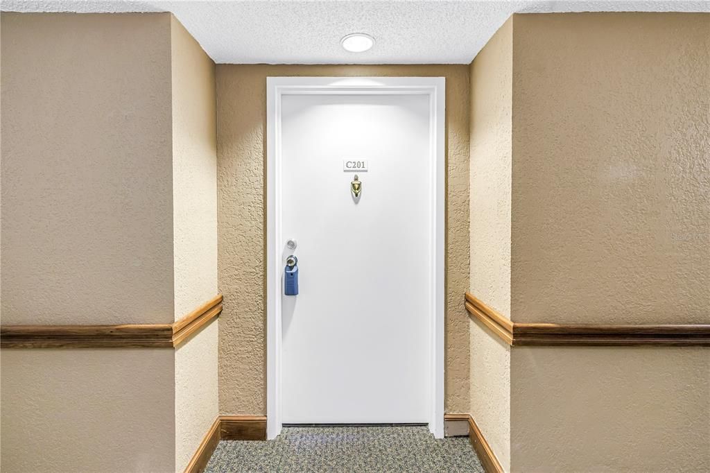 En Venta: $215,000 (2 camas, 2 baños, 1075 Pies cuadrados)