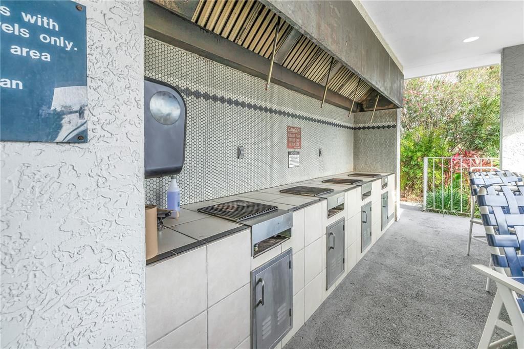 En Venta: $215,000 (2 camas, 2 baños, 1075 Pies cuadrados)