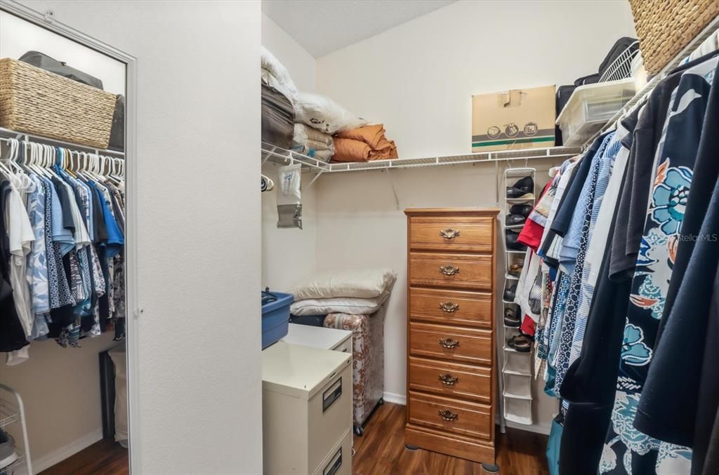 For Sale: $307,900 (2 beds, 2 baths, 1156 Square Feet)