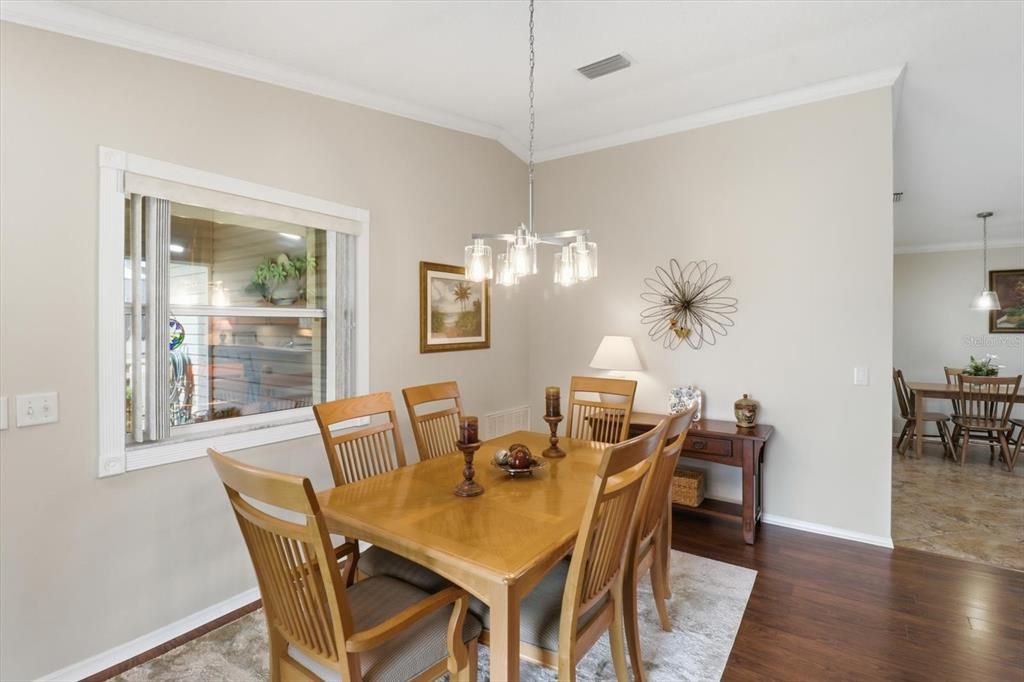 For Sale: $307,900 (2 beds, 2 baths, 1156 Square Feet)
