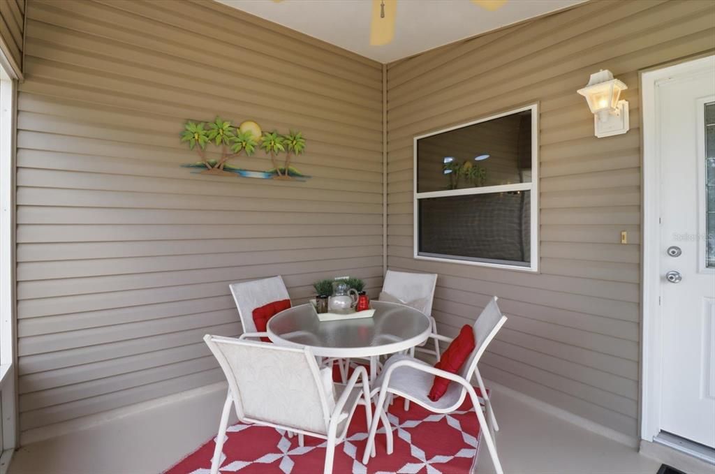 For Sale: $307,900 (2 beds, 2 baths, 1156 Square Feet)