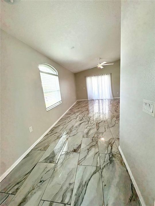 В аренду: $1,695 (2 спален, 2 ванн, 1000 Квадратных фут)
