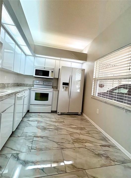 В аренду: $1,695 (2 спален, 2 ванн, 1000 Квадратных фут)