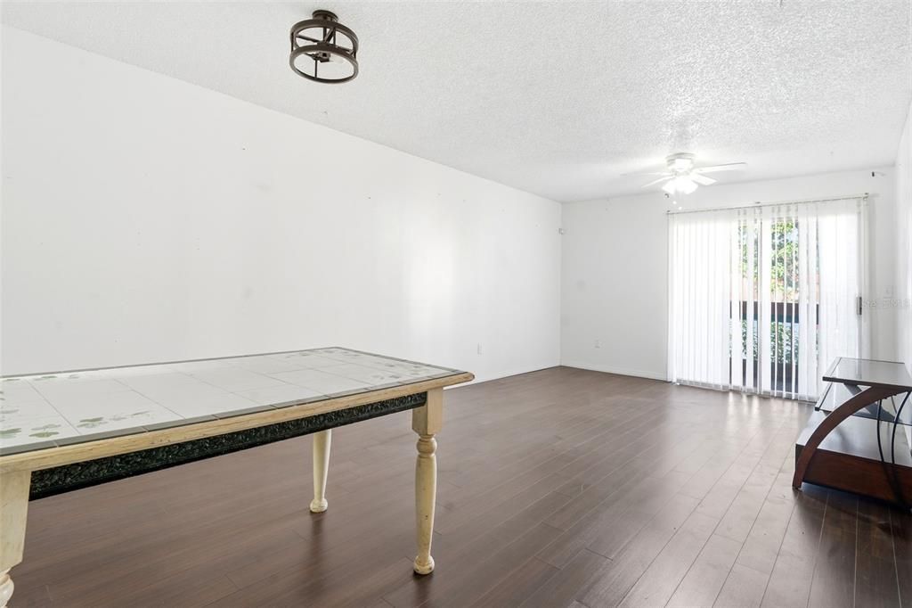 For Sale: $85,000 (2 beds, 1 baths, 832 Square Feet)
