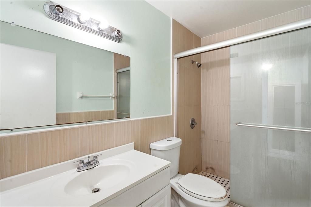 For Sale: $85,000 (2 beds, 1 baths, 832 Square Feet)