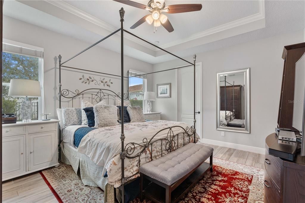 : $689,900 (5 beds, 3 baths, 2896 Square Feet)