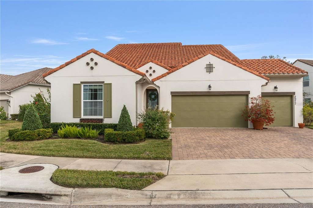 : $689,900 (5 beds, 3 baths, 2896 Square Feet)