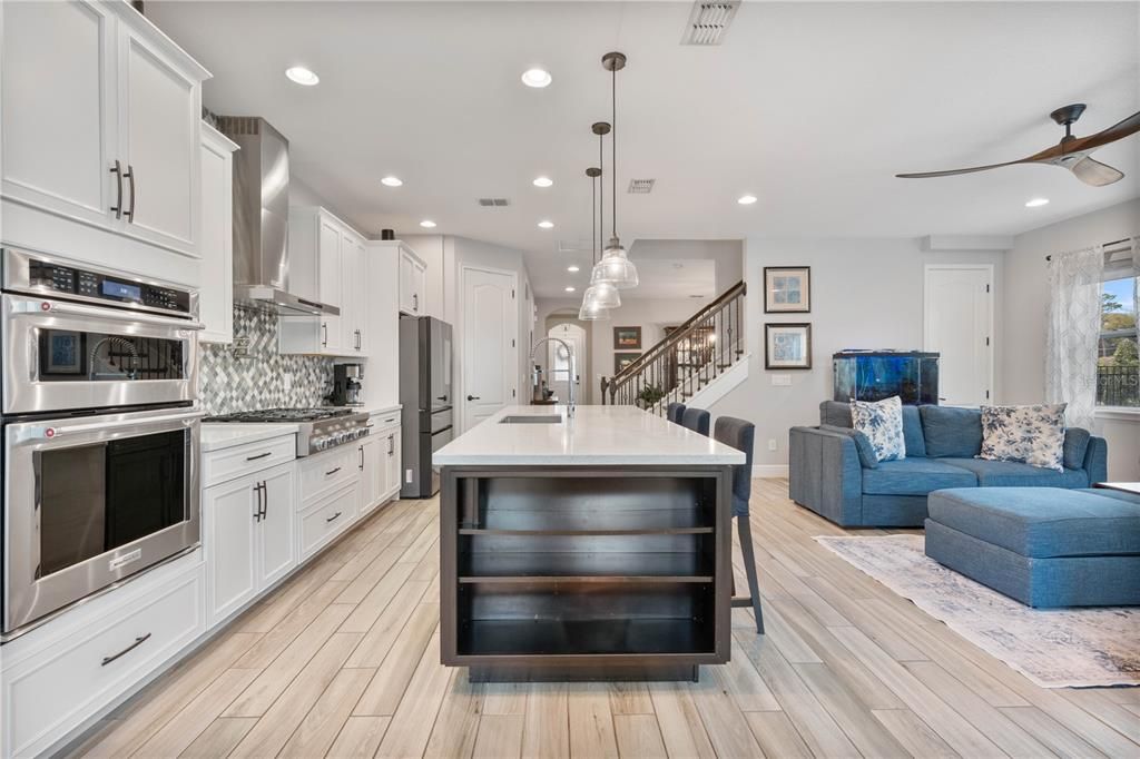 : $689,900 (5 beds, 3 baths, 2896 Square Feet)